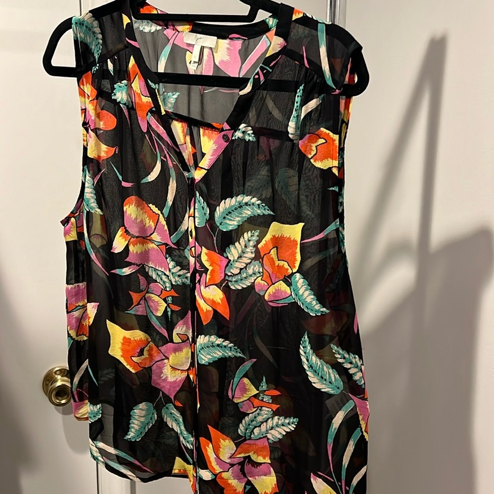 Beautiful classy sleeveless blouse